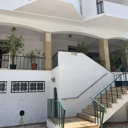 Exquisite In Monte Estoril 아파트
